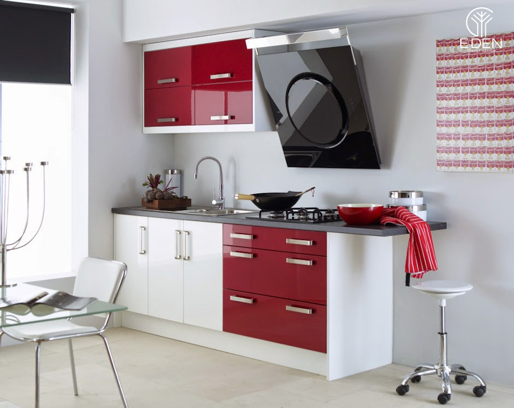 Lựa chọn màu sắc tươi sáng là một giải pháp tuyệt vời cho căn bếp nhỏ