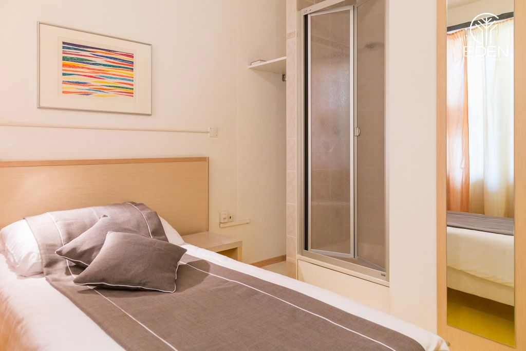 Phòng ngủ 11m2 đảm bảo đầy đủ tiện nghi với các nội thất phù hợp