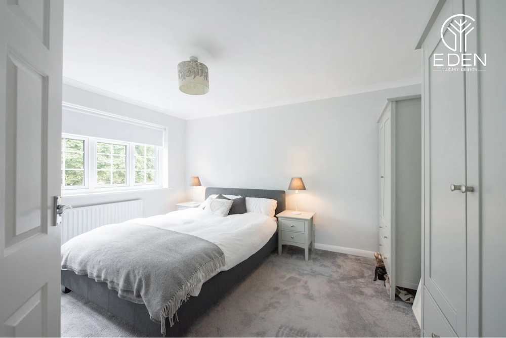 Phòng ngủ chung cư tone xám - trắng đơn giản và thanh lịch
