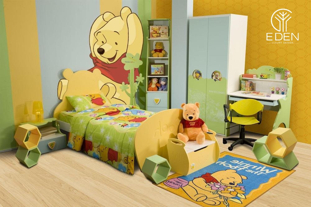 Họa tiết gấu pooh được trang trí hài hòa mang đến không gian đầy màu sắc cho các bé