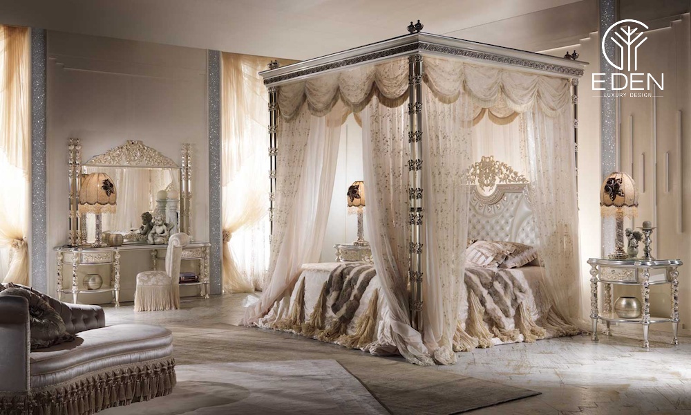 Phòng ngủ hoàng gia với những chi tiết nội thất được chạm trổ một cách cầu kỳ tỉ mỉ
