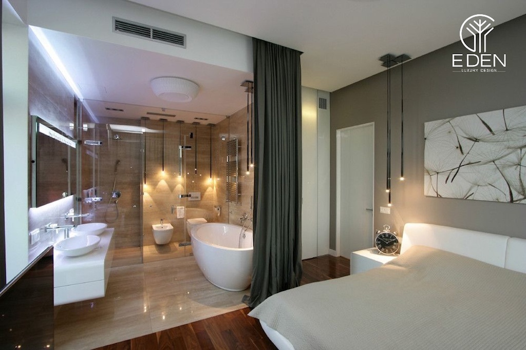 Nhà tắm và khu vực giường ngủ trong phòng master