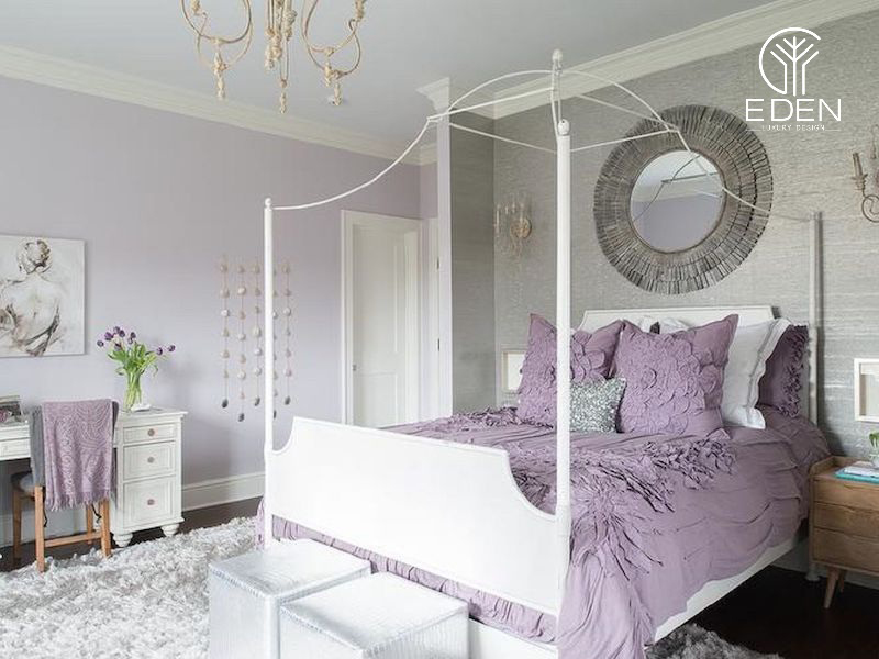 Mẫu 10: Một chiếc giường với gối và nệm toàn bộ đều màu tím giúp cho phòng ngủ thêm phần lãng mạn và nhẹ nhàng, ngoài ra khung giường cũng được thiết kế vô cùng độc đáo