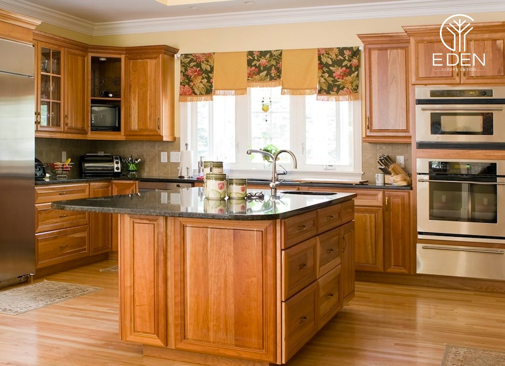 Hệ thống tủ bếp gỗ tự nhiên rất bắt mắtNội thất gỗ tự nhiên kết hợp phong cách tân cổ điển sang trọng