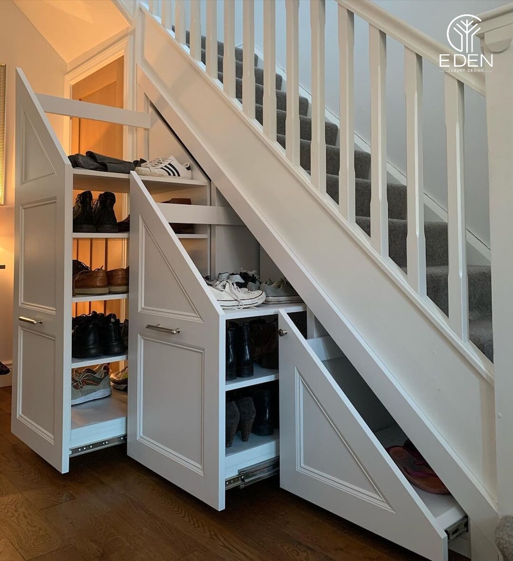 Thiết kế tủ giày kéo tiện lợi ở vị trí gầm cầu thang