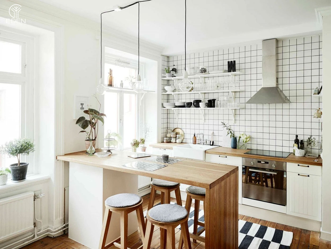 Phòng bếp Scandinavian với đầy ánh sáng mẫu 5