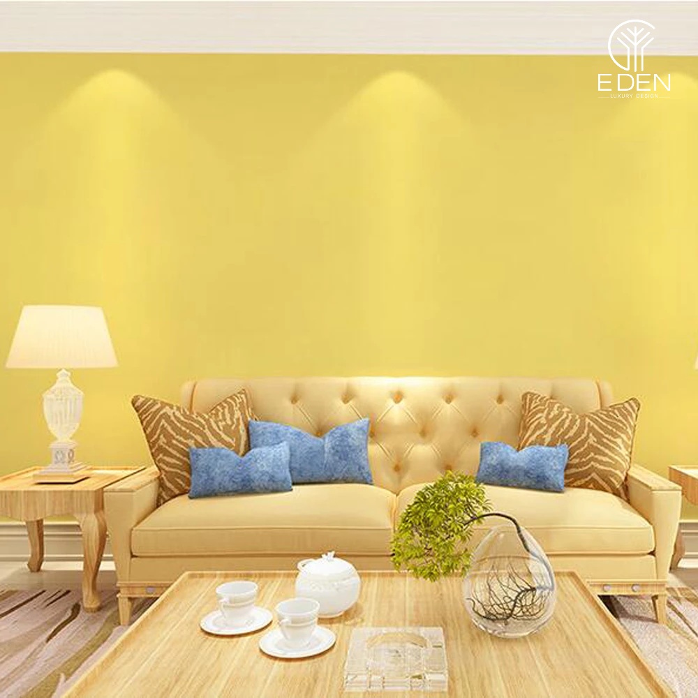 Phòng khách màu vàng chanh với kiến trúc hiện đại mang theo hơi thở sự tươi mới