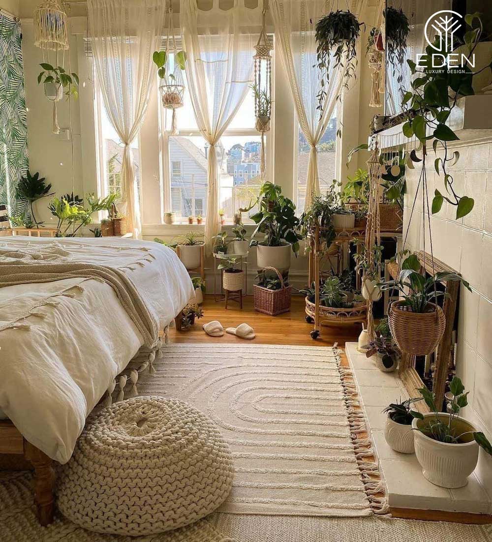 Những chậu cây nhỏ xinh luôn được ưu tiên để bày trí trong thiết kế phòng ngủ Bohemian