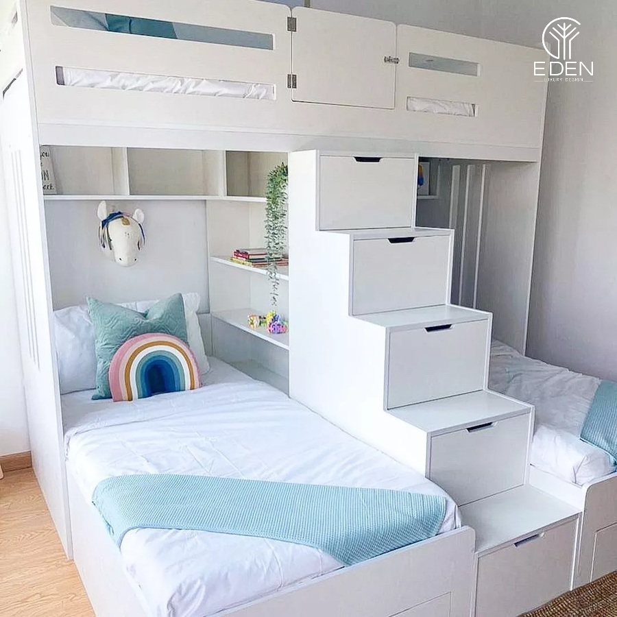 Mẫu 7: Phòng ngủ giường tầng sử dụng nơi để đồ làm bậc cầu thang, rộng rãi và phù hợp với gia đình đông con