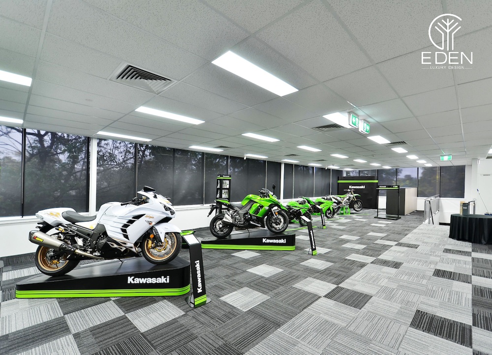 Thiết kế tone màu trầm tối giản cho showroom xe máy