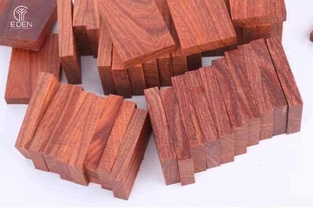 Thế nào là gỗ đinh hương? 