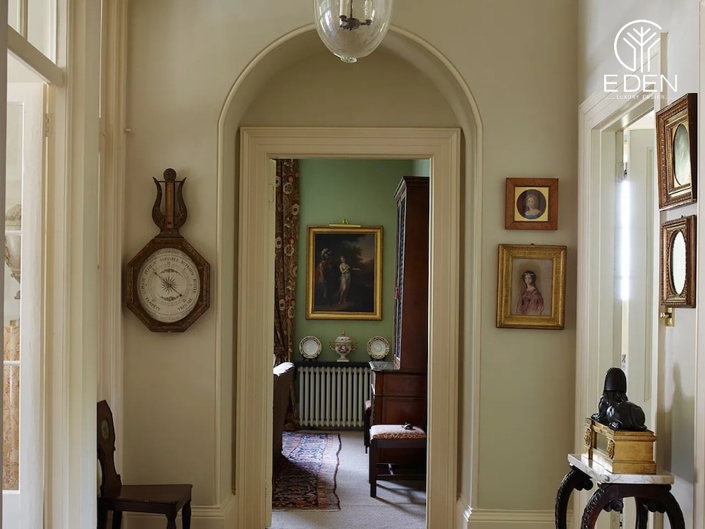 Đồng hồ gỗ treo tường nghệ thuật cho phòng khách tân cổ điển