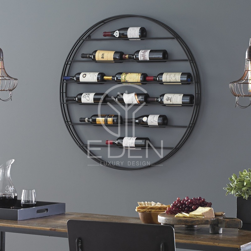 Lựa chọn một mẫu kệ rượu treo tường đẹp sẽ làm nổi bật phong cách của chủ nhà