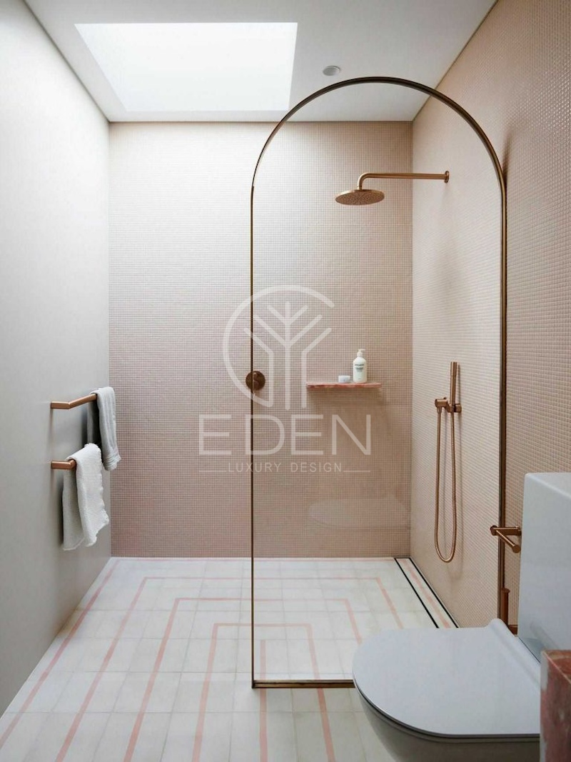 Thiết kế phòng tắm đẹp cho biệt thự với nội thất vòi sen mới lạ