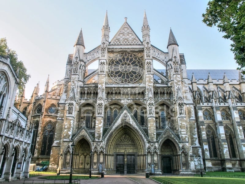 Tu viện Westminster là một trong những điểm đến quan trọng có giá trị lịch sử ở London