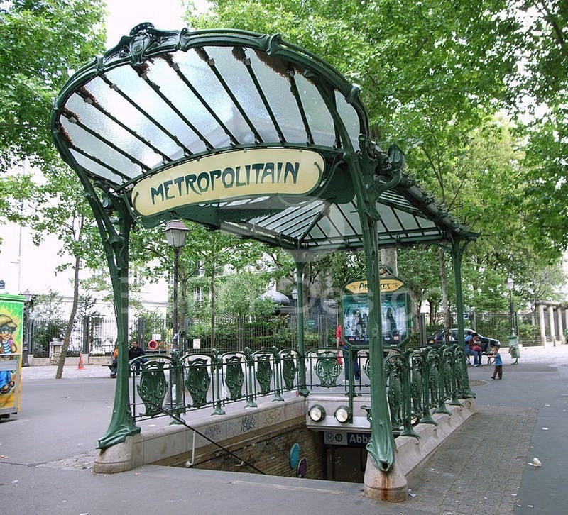 Ga tàu điện ngầm Hector Guimard Paris nổi bật nhờ ứng dụng Art Nouveau Style