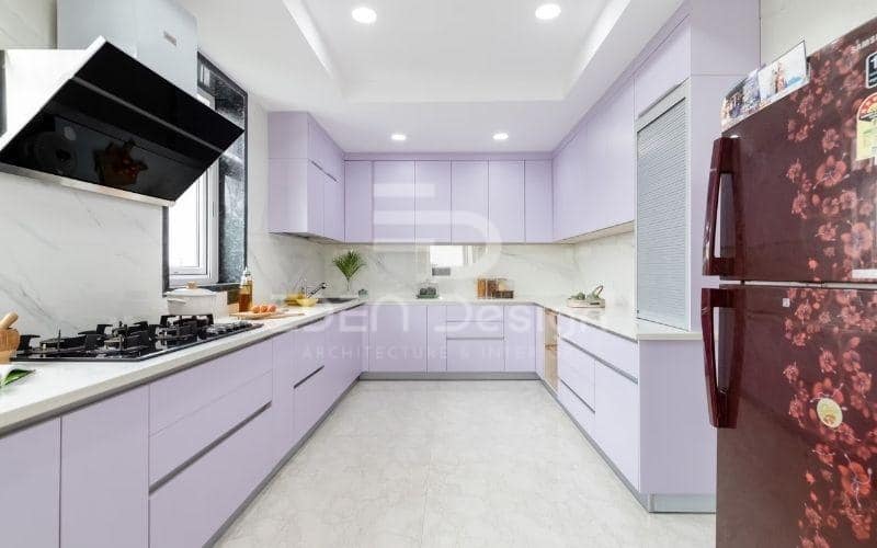 Mẫu trần thạch cao phòng bếp đơn giản trong căn bếp màu tím