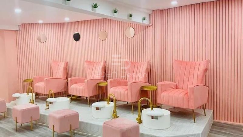 Tiệm nail phong cách Vintage với nội thất tone hồng sang chảnh