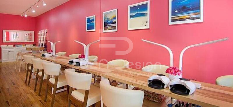 Trang trí tiệm nail sơn màu hồng tươi bằng bộ tranh phong cảnh biển