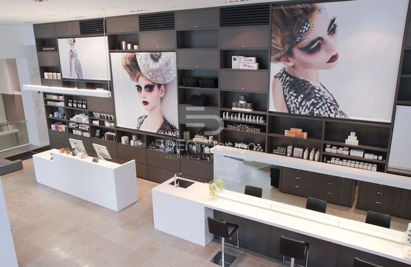 Tích hợp khu vực bán mỹ phẩm và dịch vụ makeup trong một cửa hàng
