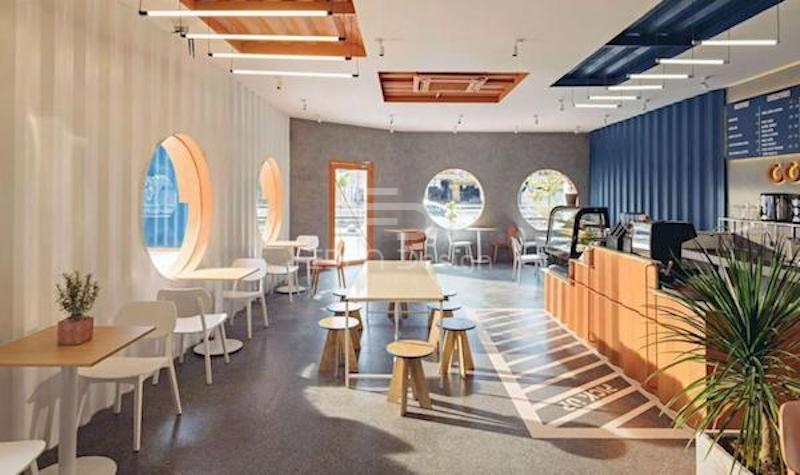 Trang trí và sử dụng đồ nội thất tối giản cho quán Cafe Container để tối ưu diện tích