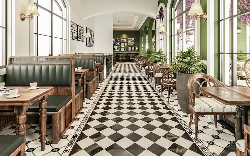 Phong cách Tân cổ điển sang trọng với thiết kế quán cafe nhà ống