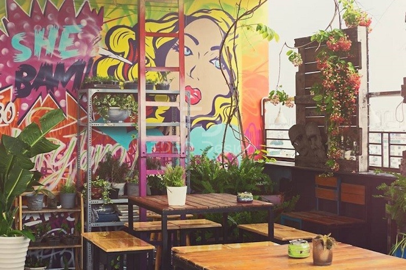 Tranh vẽ tường với nét đẹp riêng “độc quyền” của quán cafe sân thượng