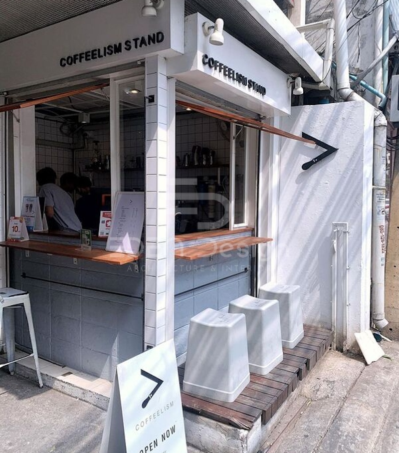 Thiết kế quán cafe take away lấy màu trắng làm chủ đạo theo phong cách Hàn Quốc