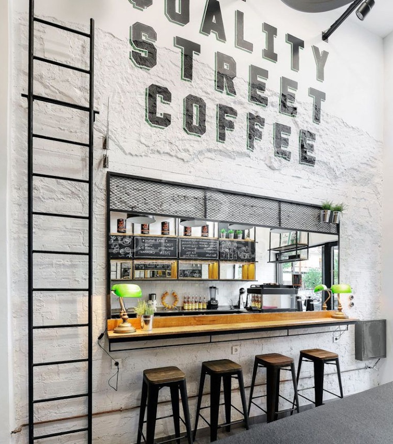 Quán cafe take away phù hợp cho khách hàng bận rộn, ưu tiên sự tiện lợi