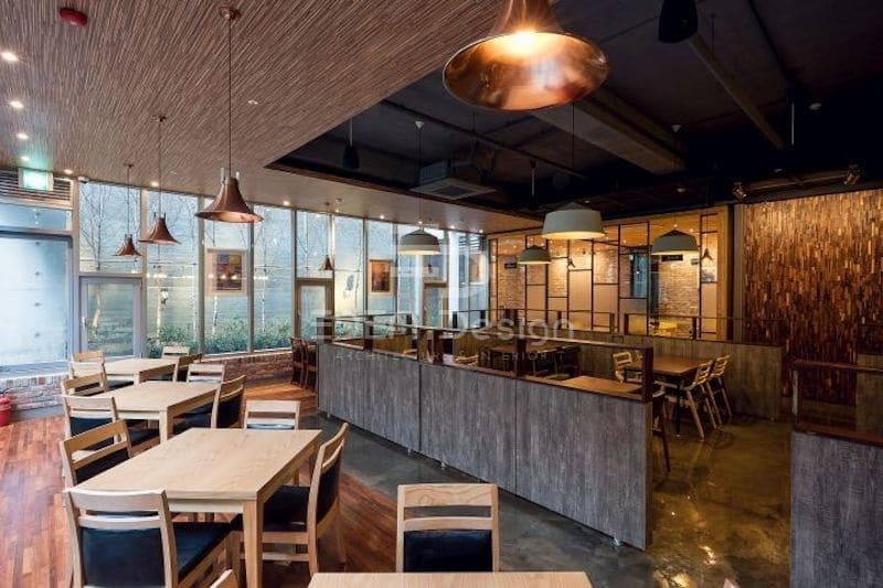 Bố trí nội thất hợp lý để tận dụng tối đa diện tích nhà hàng Hàn Quốc