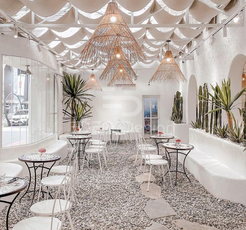 Thiết kế quán cafe 80m2 phong cách Địa Trung Hải với màu trắng chủ đạo