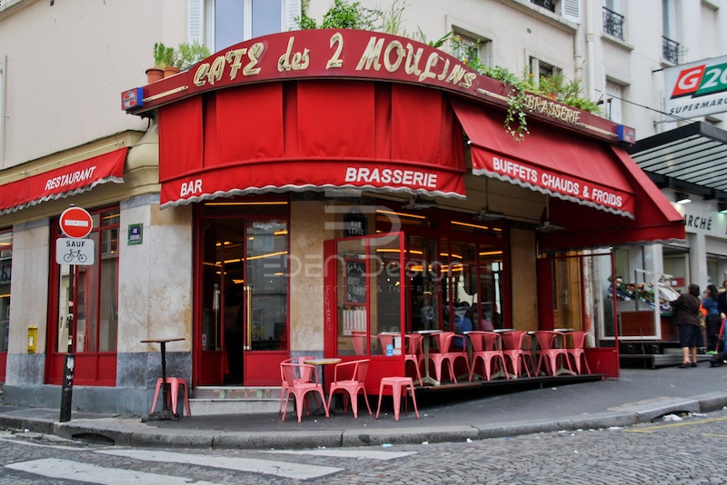 Cafe Des 2 Moulins được xuất hiện trong bộ phim Amélie năm 2001