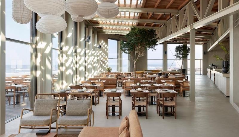 Thiết kế quán cafe phong cách Hà Lan chú trọng sự tối giản và hiện đại