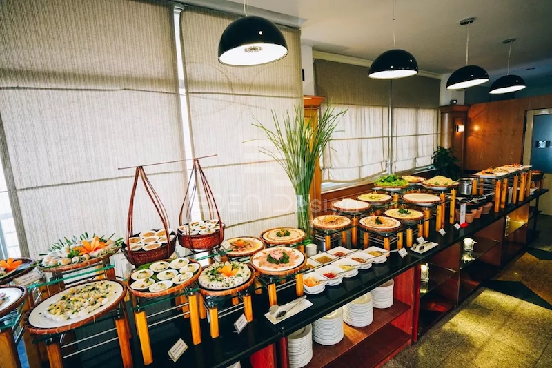 Nhà hàng buffet phong cách đồng quê với nhiều món ăn truyền thống của Việt Nam