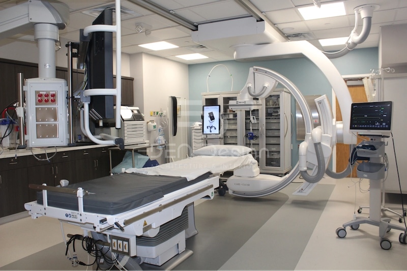 Việc trang bị đủ trang thiết bị sẽ giúp khách hàng yên tâm hơn khi lựa chọn phòng khám của bạn