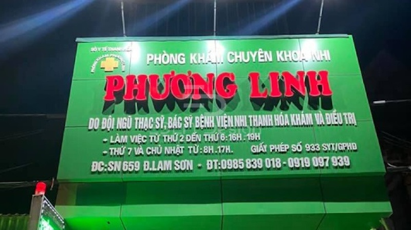 Biển hiệu phòng khám chuyên khoa nhi chữ được làm từ mica