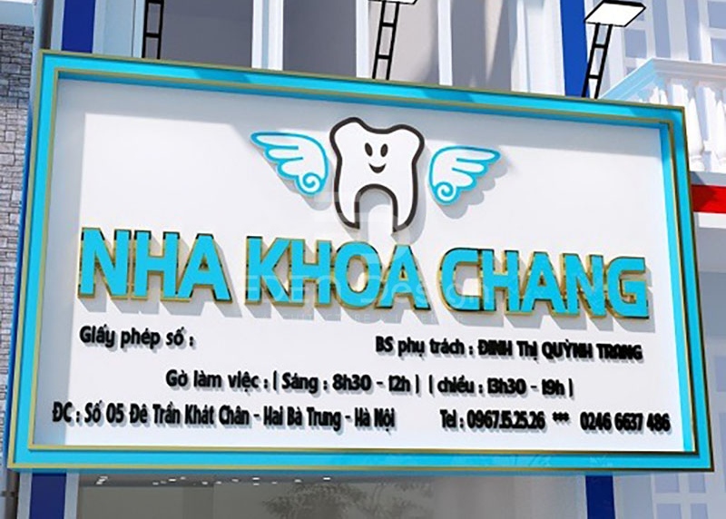 Bảng hiệu nha khoa độc đáo, thu hút với chữ được làm từ Mica in nổi