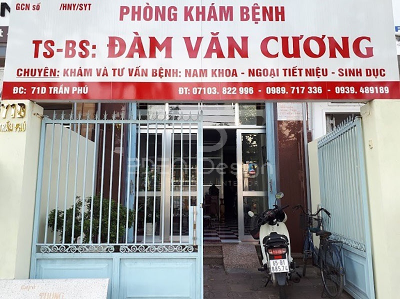 Ốp mặt dựng alu ở mặt tiền với chữ đỏ nổi bật