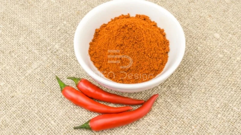 Bột ớt có mùi cay nồng khi tiếp xúc sẽ khiến rết bò đi nơi khác